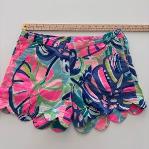Lilly Pulitzer Magnolia Side Zip Multi Exotic Garden Scalloped Shorts Size 0